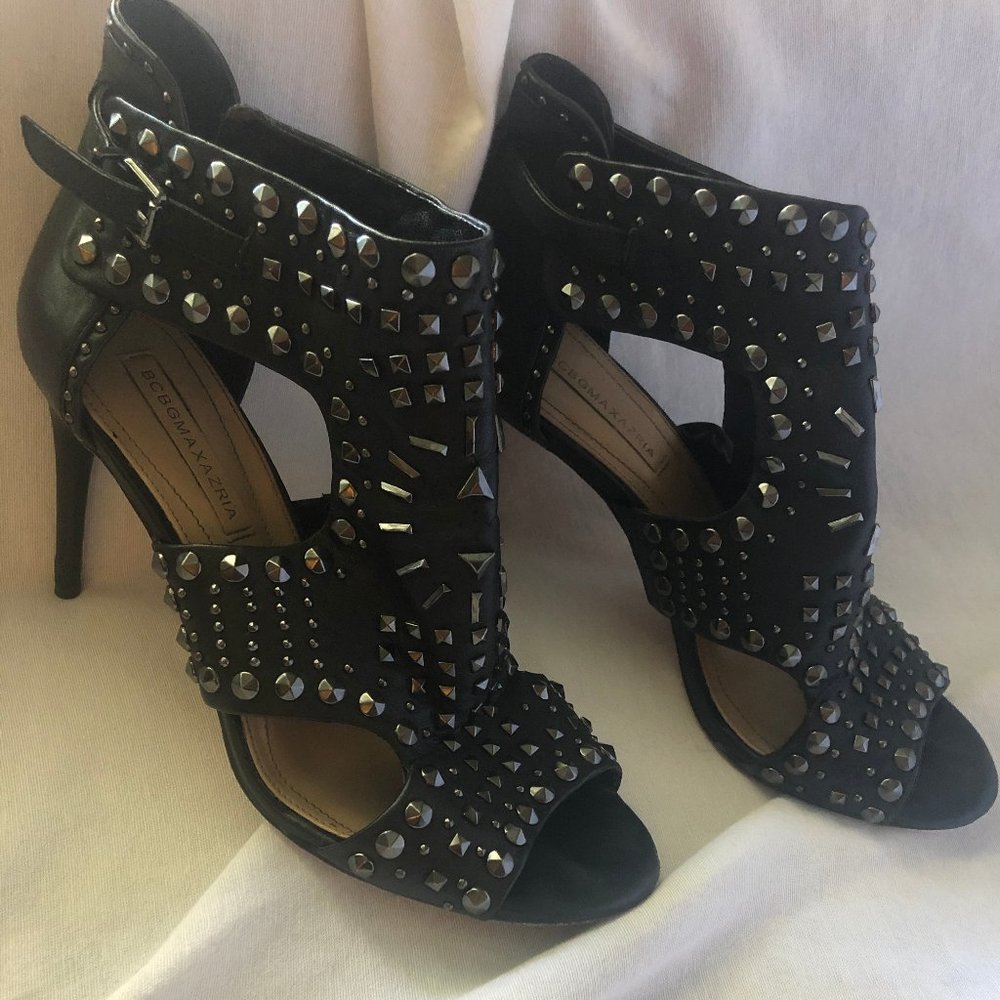 Rockstud leather heel sandal